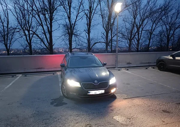 skoda superb lublin Skoda Superb cena 53600 przebieg: 300000, rok produkcji 2016 z Lublin